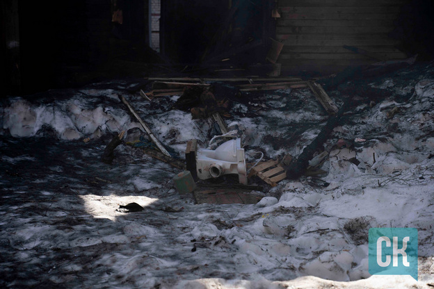 Фоторепортаж с места пожара на Володарского, 72а: что это был за дом и что от него осталось