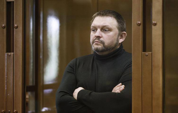 Никита Белых в день своего 50-летия опубликовал архивные семейные фото