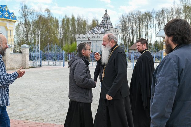 Митрополит Марк проверил подготовку села Горохово к Великорецкому крестному ходу