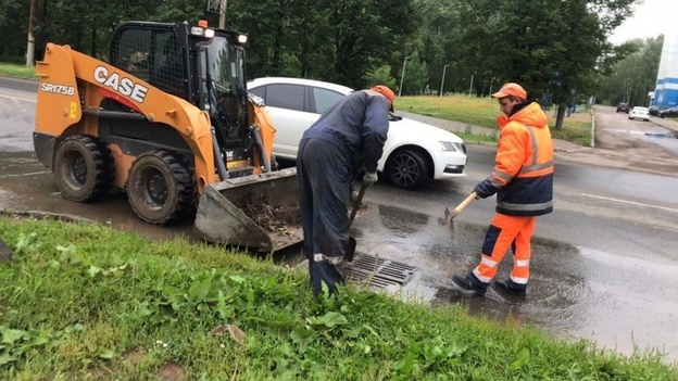 В Кирове восстановят повреждённые из-за непогоды тротуары и дороги