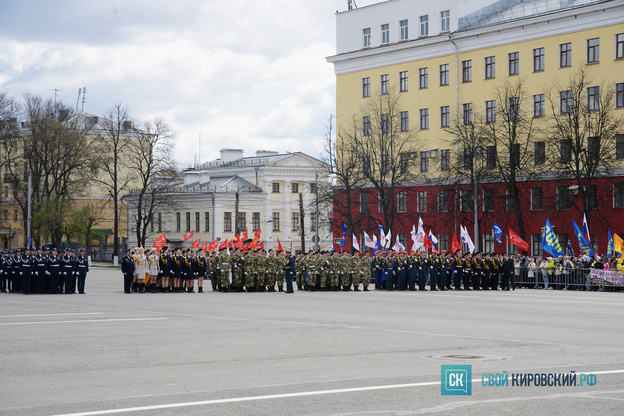 В Кирове прошёл торжественный парад в честь Дня Победы. Фото