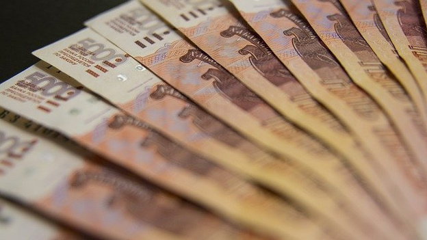 17 тысяч работников организаций Кировской области, пострадавших из-за пандемии, получат денежные выплаты