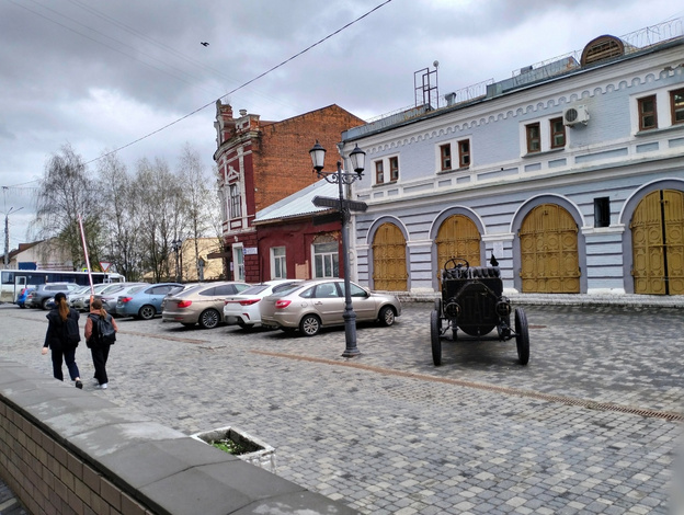 Кировчане возмущены парковкой автомобилей на улице Спасской