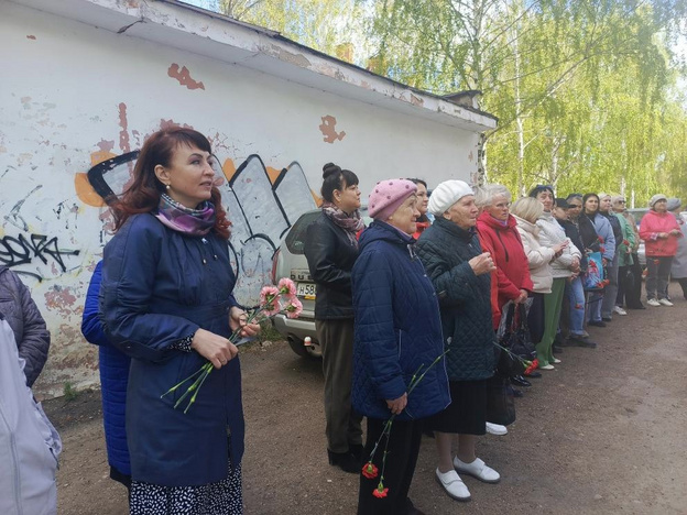 В Вятских Полянах открыли мемориальную доску памяти почётного гражданина