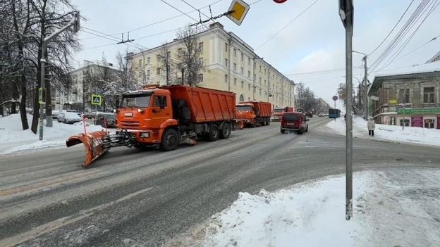 В Кирове следят за уборкой улиц и грозят штрафами нерадивым подрядчикам
