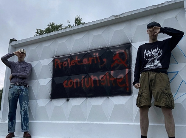 «Начали вандалить». На Дерендяева испортили стену водопроводной насосной станции
