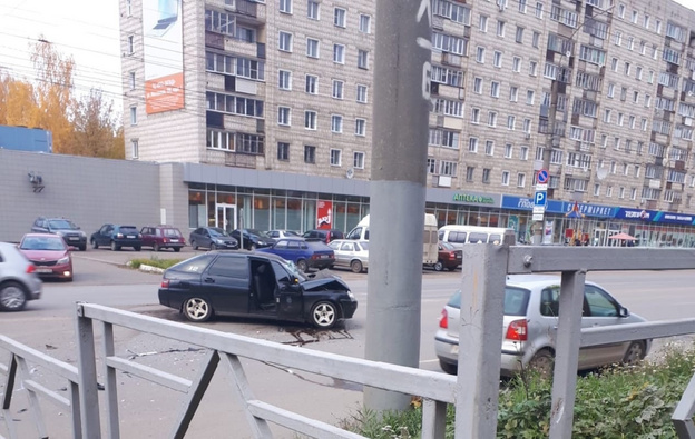 В Кирове на Московской произошло ДТП. Пострадал несовершеннолетний