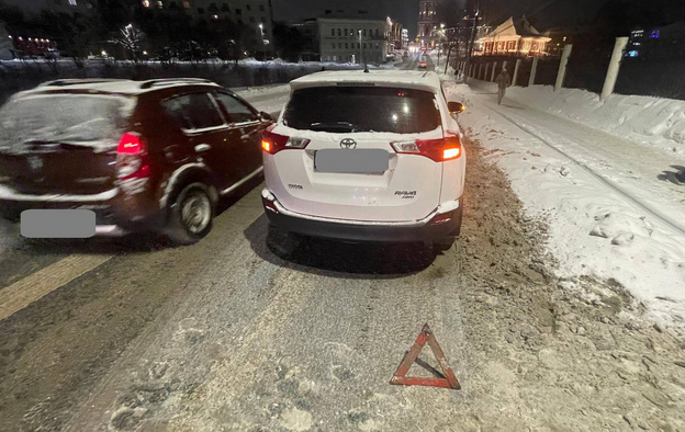 В центре Кирова «Тойота» сбила мужчину