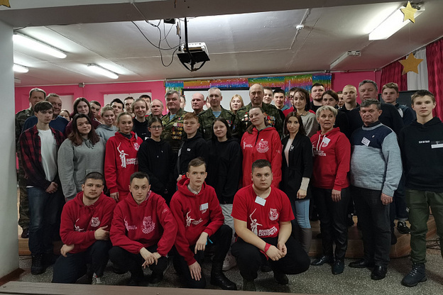 Кировские студенты и школьники познакомились с новыми военными специальностями