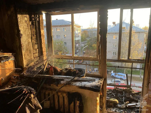В Лянгасово при пожаре спасли супругов и троих детей