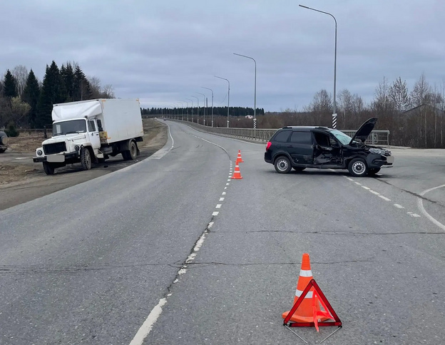В Омутнинском районе столкнулись «Лада Гранта» и ГАЗ