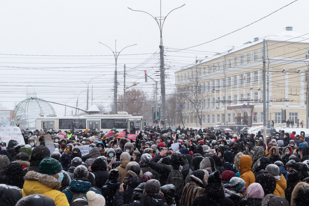 Митинг в поддержку Алексея Навального в Кирове. Только фото