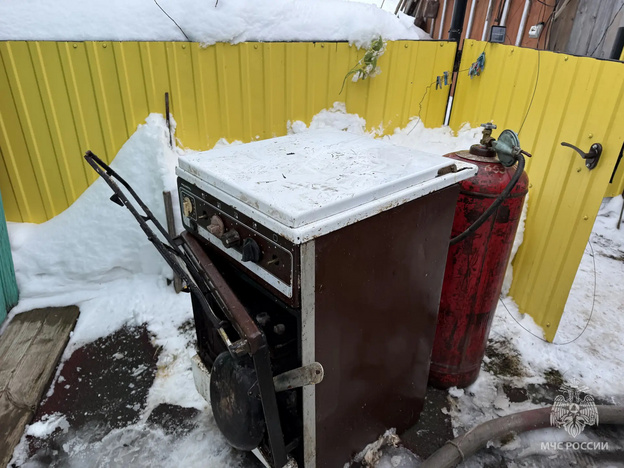 В Малмыже пенсионерка подожгла себя газом, разогревая еду для животных