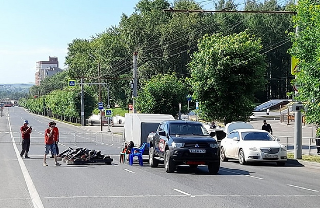 У кировского цирка организовали трассу для гоночных заездов