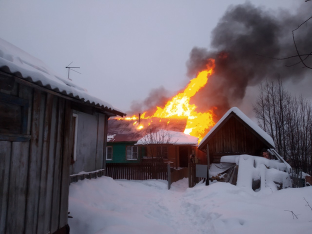 В Нововятском районе сгорел жилой дом, несколько семей осталось без крова