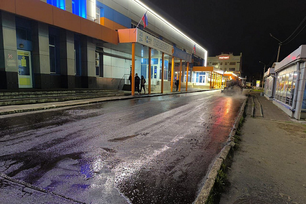 Территорию у кировского автовокзала начали благоустраивать