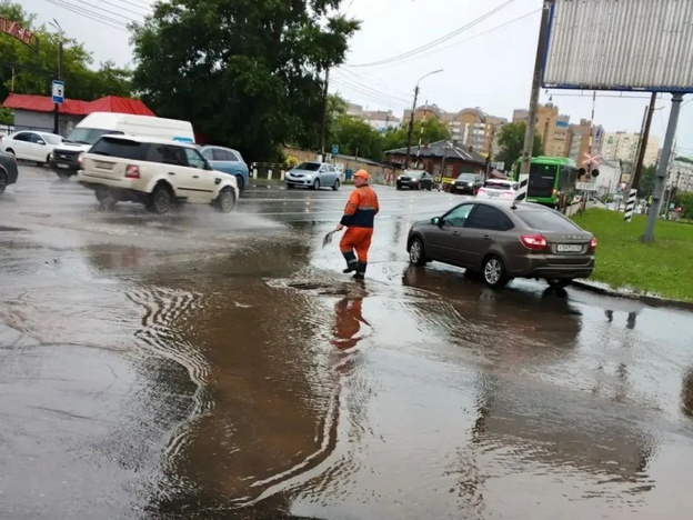 Улицы Кирова затопило после залпового ливня