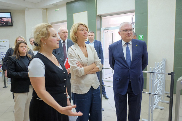 В Киров приехала глава Минсельхоза РФ Оксана Лут