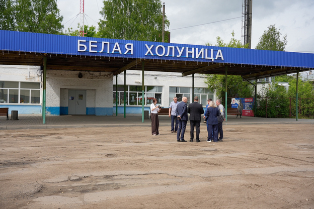 Общественная палата проверила ход благоустройства в Белой Холунице