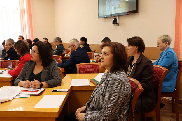 500 кировских педагогов научат работать с трудными подростками