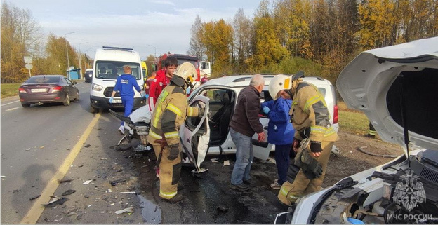 На Победиловском тракте жёстко столкнулись три автомобиля