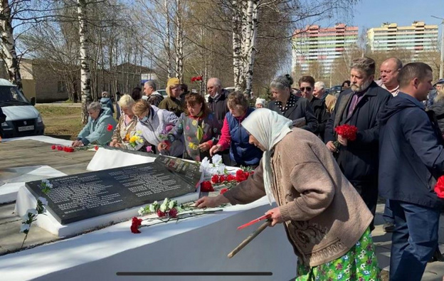 Кировчане отреставрировали памятник погибшим воинам в посёлке Садаковском