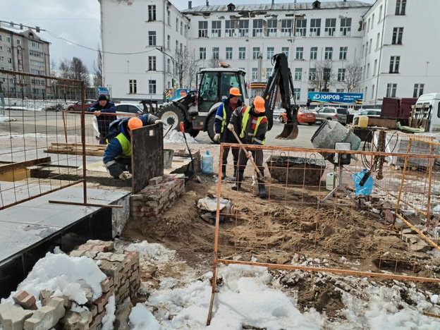 В администрации рассказали, какие работы идут в мемориальных зонах Кирова