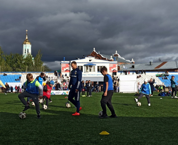 Звёзды российского футбола и мастер-классы: как в Кирове прошёл фестиваль «Футбол в школе»