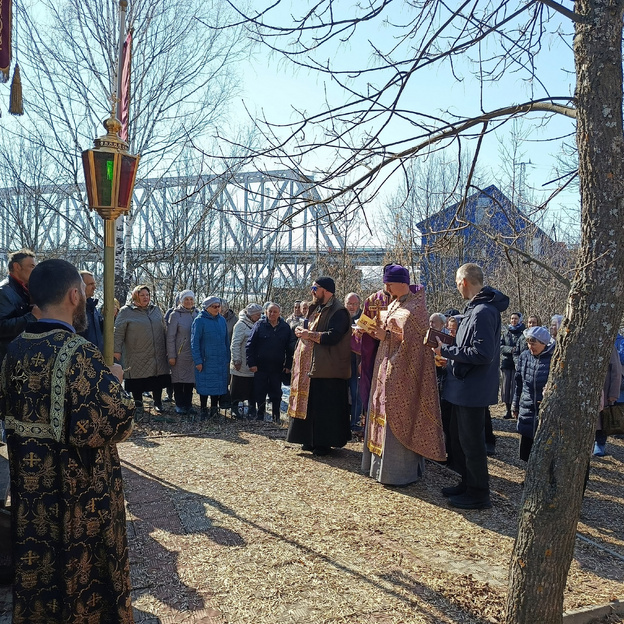 В Котельниче освятили крест для часовни