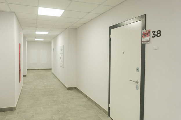 В Кирове семьям вручили ключи от новых квартир