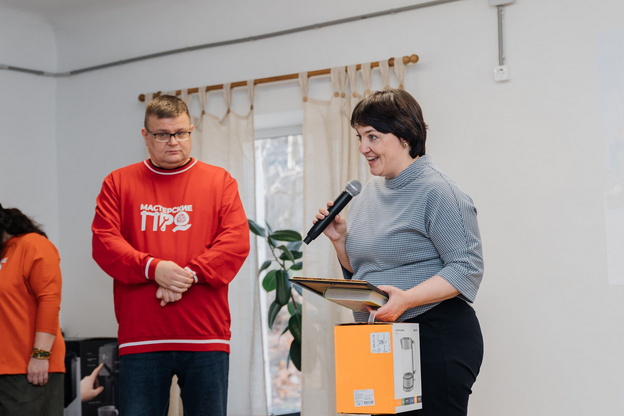 Как «заброшка» на Профсоюзной стала уютным домом для особенных людей: репортаж из «Мастерских ПРО»