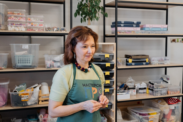 Как «заброшка» на Профсоюзной стала уютным домом для особенных людей: репортаж из «Мастерских ПРО»