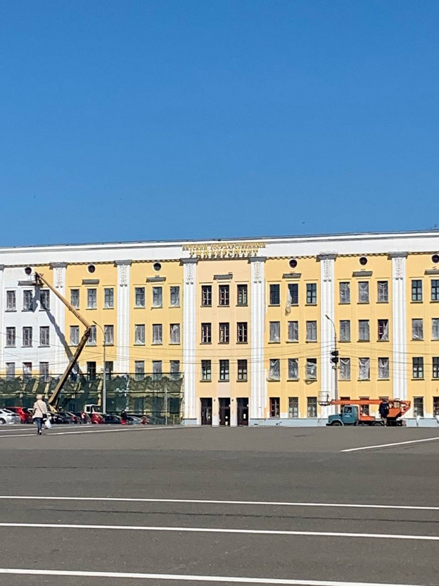 Корпусы ВятГУ на Театральной площади отремонтируют до сентября