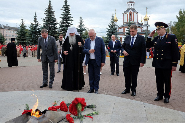 Губернатор Кировской области принял участие в памятных мероприятиях