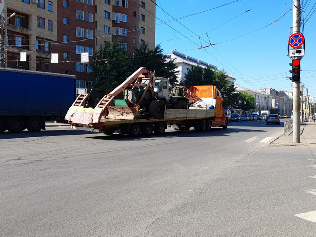 В Кирове эвакуатор оборвал троллейбусные провода