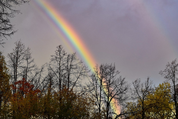 Кировчане поделились фотографиями красивой октябрьской радуги