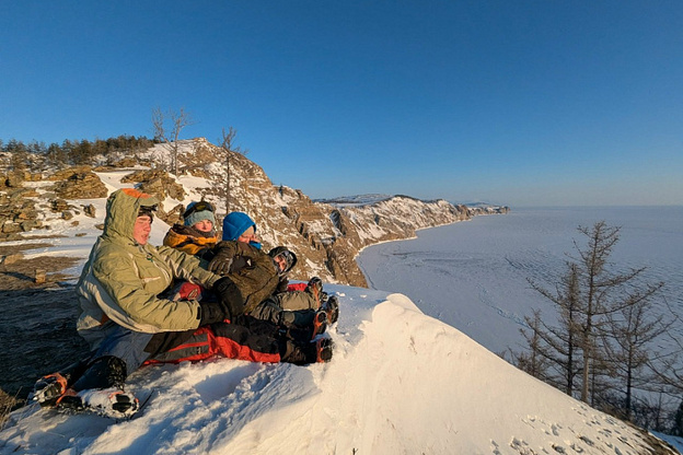 Кировские студенты прошли 102 километра по льду Байкала за семь дней