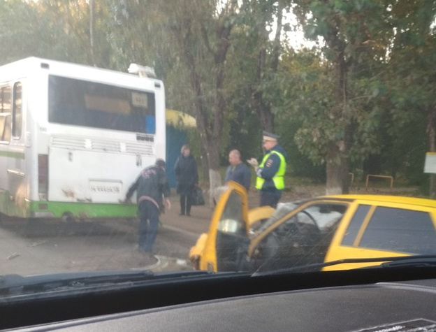 На Щорса пьяный водитель врезался в автобус с пассажирами