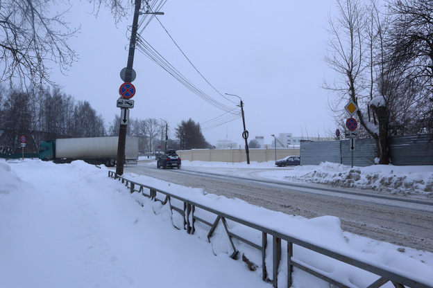 Жители Филейки просят сделать пешеходный переход у самолета