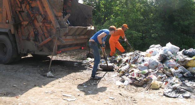 Утром деньги - вечером «стулья». Что не так с мусорной реформой в Кировской области?