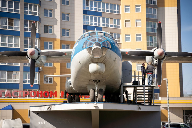 На Филейке приступили к ремонту самолёта Ан-8