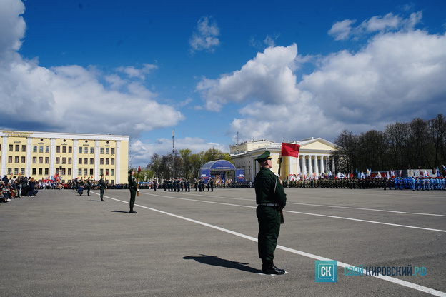 В Кирове прошёл торжественный парад в честь Дня Победы. Фото