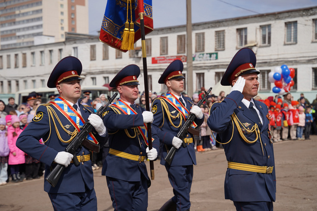 Фоторепортаж с торжественного парада УФСИН Кировской области в честь Дня Победы