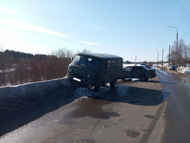 В ДТП в Белой Холунице травмировалась 19-летняя девушка