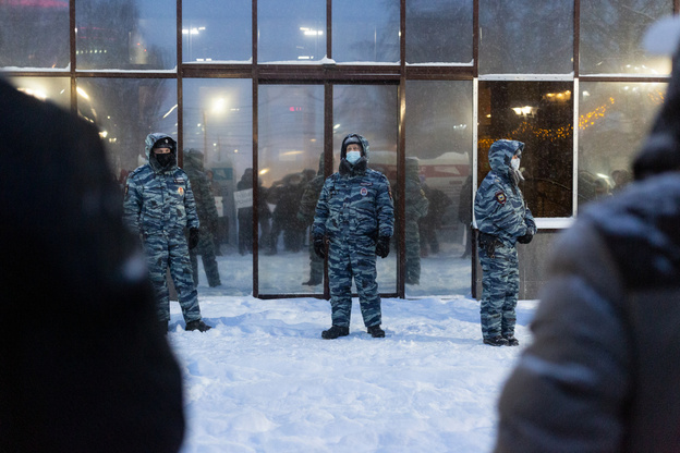 Митинг в поддержку Алексея Навального в Кирове. Только фото