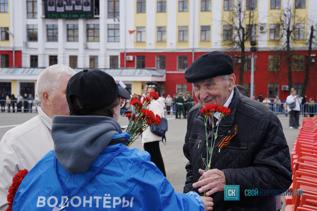 В Кирове прошёл торжественный парад в честь Дня Победы. Фото