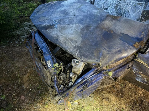 В Омутнинском районе ищут водителя опрокинувшейся «десятки»