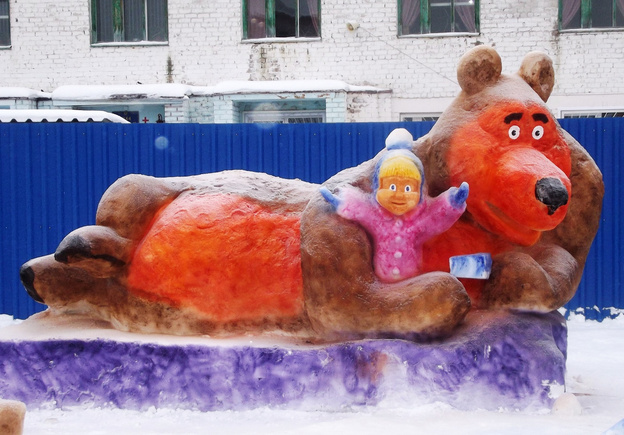 Герои сказок, мультперсонажи и мыши: осуждённые в колониях Кировской области сделали снежные фигуры