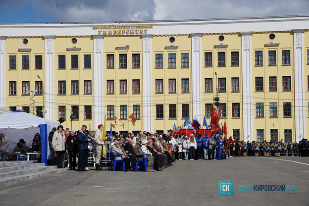 В Кирове прошёл торжественный парад в честь Дня Победы. Фото