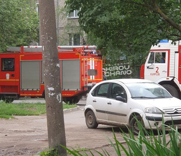 В Кирове оцепили перекрёсток Милицейской и Карла Либкнехта